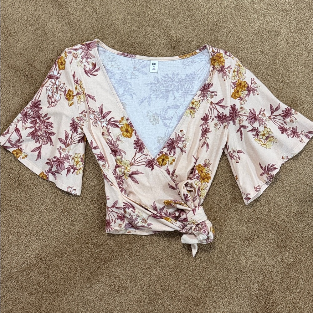 BP Floral Patterned Top in Cream and Yellow
